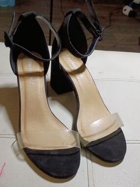 Cityclassified Black Block-Heel Sandals with Clear Strap